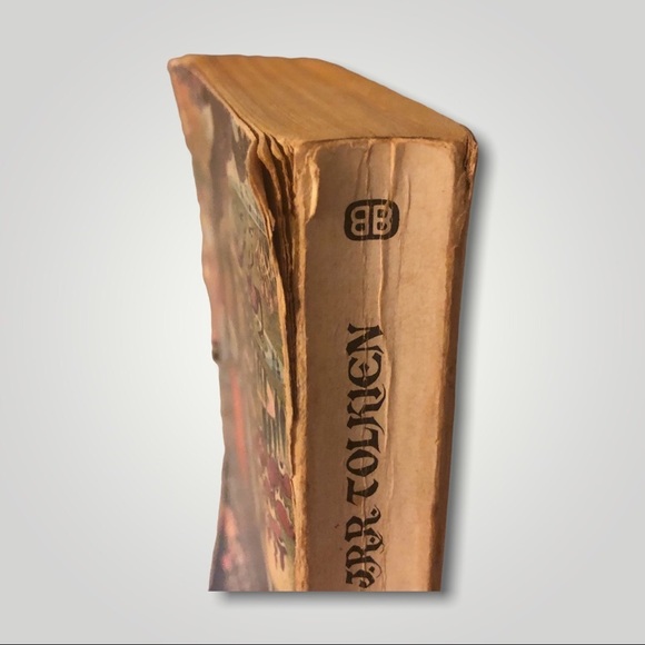 𝅺The Fellowship of the Ring by J.R.R. Tolkien - Picture 3 of 5